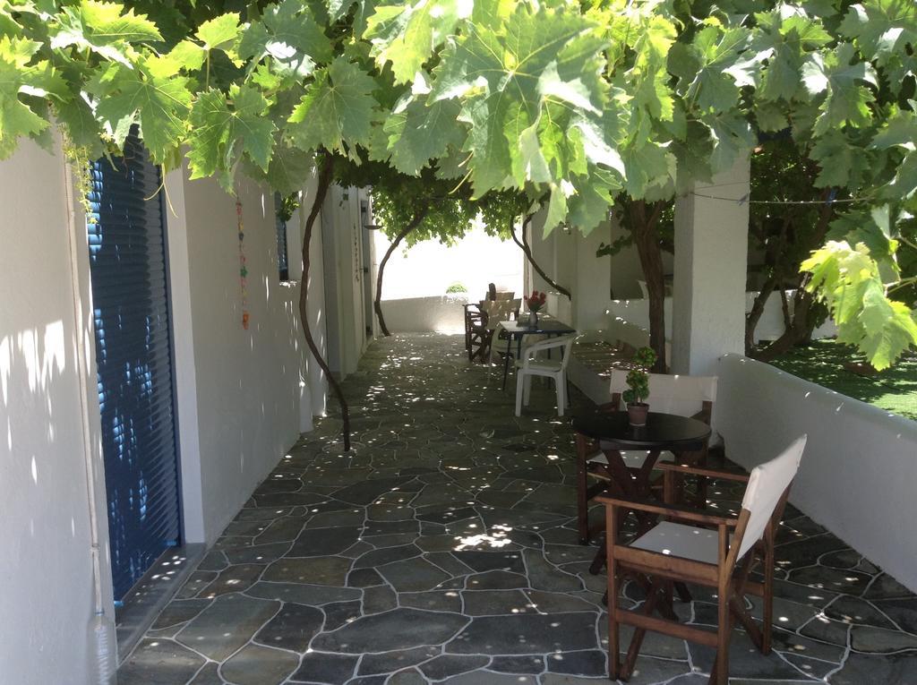 Nikoletta Rooms Páros Eksteriør billede