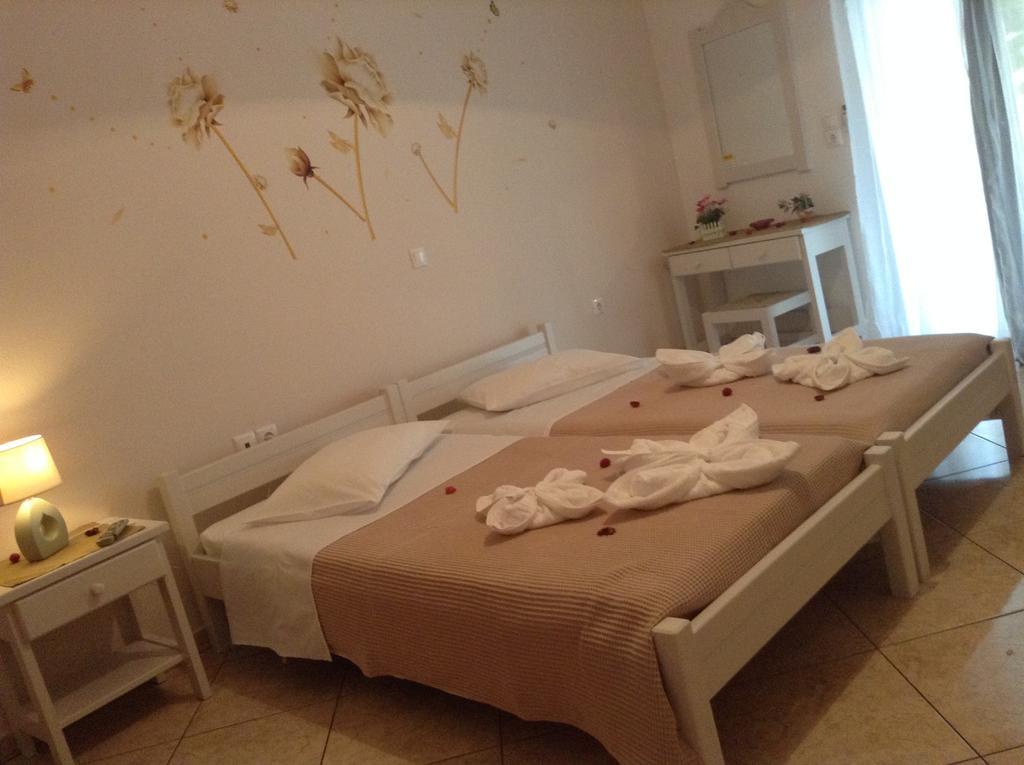 Nikoletta Rooms Páros Eksteriør billede