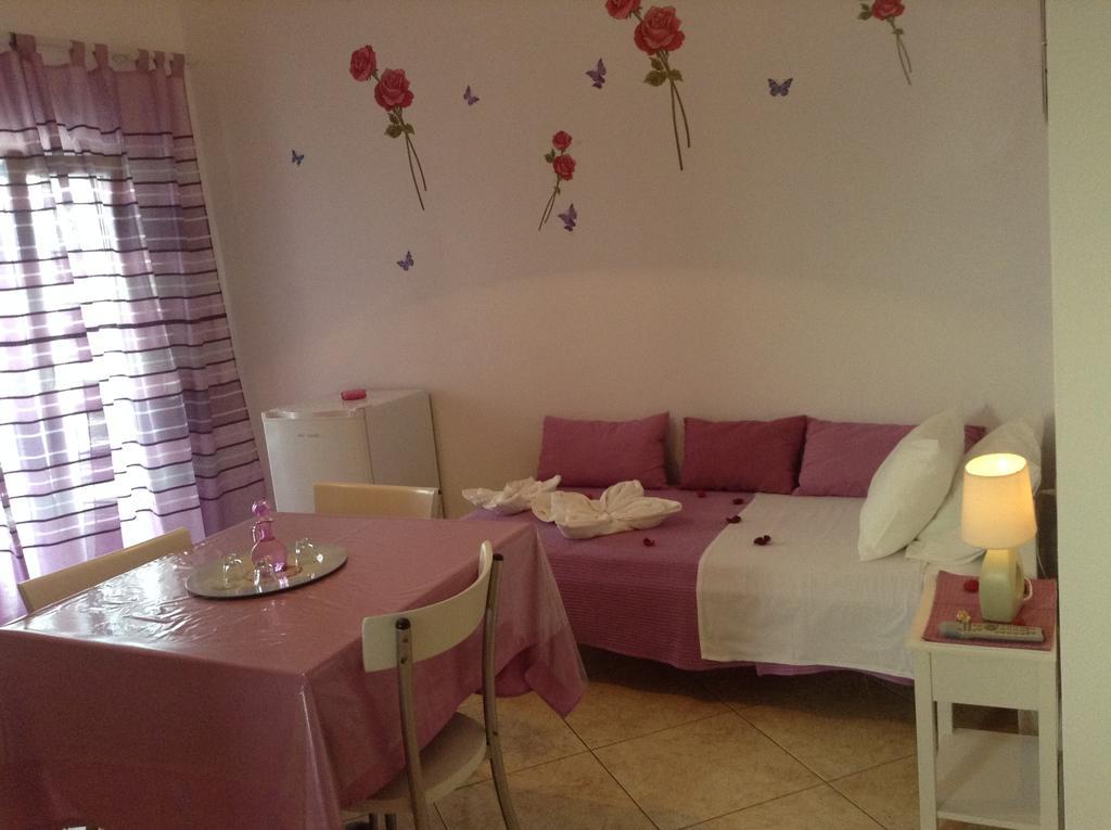 Nikoletta Rooms Páros Eksteriør billede